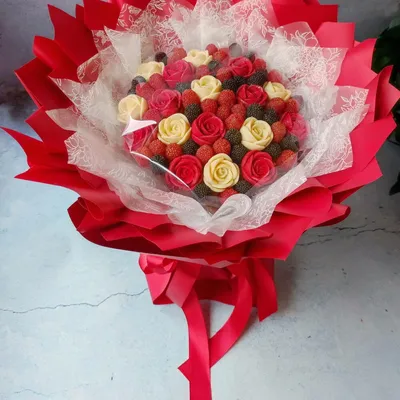 Букет из 19 роз из шоколада Barry Callebaut \"Валенсия\" купить с доставкой  по Нижнему Новгороду от 1 часа после оформления заказа!