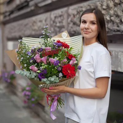Как самостоятельно составить букет цветов к 1 сентября: советы флориста -  Советы - РИАМО в Люберцах