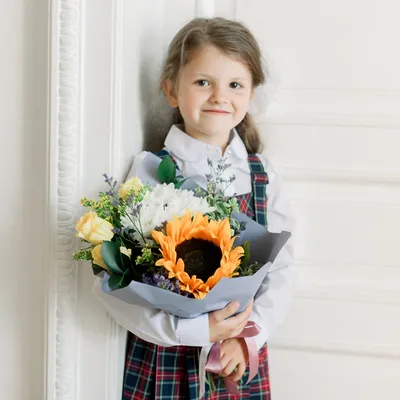 Букет на 1 сентября День знаний купить недорого, доставка - магазин цветов  Абари в Омске