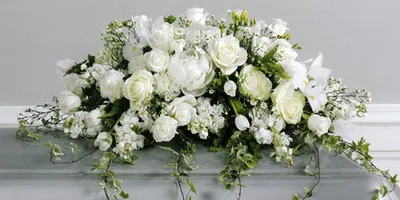 Купить цветы на похороны - траурные букеты в Москве