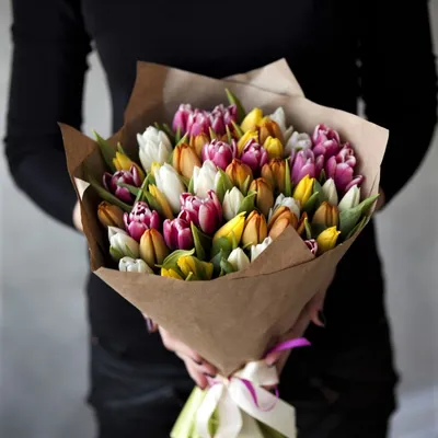Букет из тюльпанов и лаванды - заказать доставку цветов в Москве от Leto  Flowers