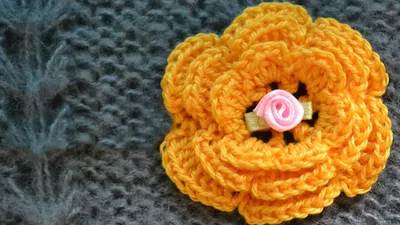 Урок вязания крючком ЦВЕТКА двухцветного. Crochet Flowers. Вязаные цветы  крючком - YouTube