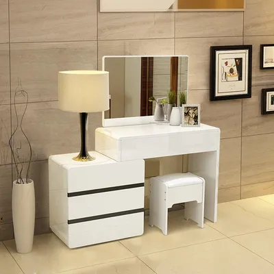 Белый туалетный столик с комодом и гримерным зеркалом | Белый туалетный  столик, Туалетный столик в спальне, Белая мебель для спальни