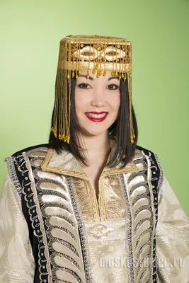 Узбекский национальный костюм: фото в высоком разрешении для использования в дизайне