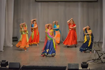 Узбекский танец: красивые обои для рабочего стола