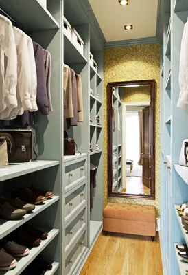Узкая гардеробная комната для семьи на заказ в Омске | Мебель на заказ в  Омске