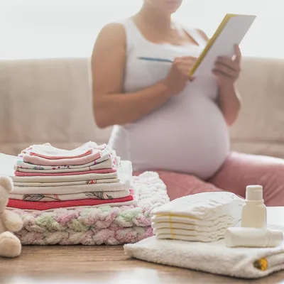 Сумка в роддом 2024: список вещей для мамы и новорожденного малыша в роддом