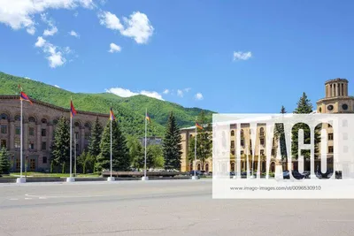 Aerial zoom in view Vanadzor city hall with city buildings panorama in  Armenia 7535499 Stock Video at Vecteezy