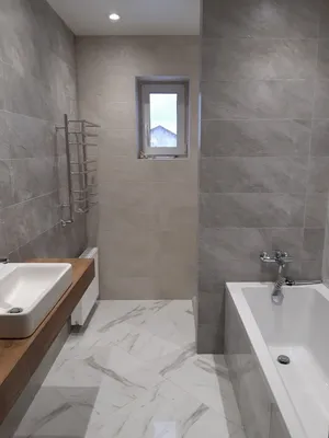Сочетание плитки и краски в ванной комнате: 51 фото идей интерьера | ivd.ru
