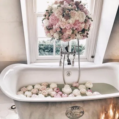 Ванна с розами фото фотографии