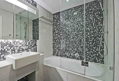 Выбираем мозаичную плитку в ванную - советы и обзор