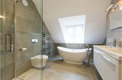 Ванная комната в мансарде: 5 особенностей | Wiki-stroy | Дзен