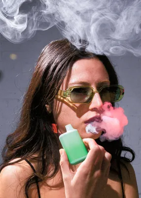 The Look of Vapes Has Changed. Here's Why the Shift Has Experts Worried. -  The New York Times