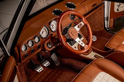 Болгарский аристократ: рестомод ВАЗ-2101 с качеством отделки Bentley и  Rolls-Royce - КОЛЕСА.ру – автомобильный журнал