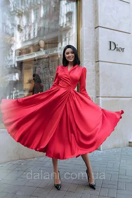 Красное вечернее платье с вырезом на ноге артикул 200917 цвет красный👗  напрокат 2 000 ₽ ⭐ купить 2 400 ₽ в Москве