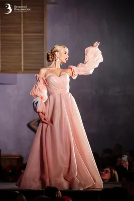 Розовое вечернее платье со сборками на одно плечо арт.1841443 - купить в  Владивостоке