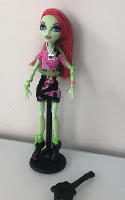 Monster High Gloom 'n Bloom Venus McFlytrap Doll - Walmart.com
