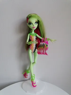 Monster High Vinyl Venus Figure - Walmart.com