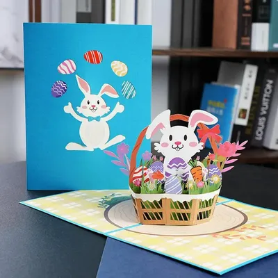 Счастливой пасхи. Пасхальный кролик или кролика или зайца держат яйцо с  корзиной цветных яиц, весело празднуют пасхальный кролик Стоковое  Изображение - изображение насчитывающей яичка, празднует: 212100493