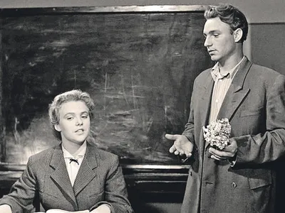 Фильм «Весна на Заречной улице» 1956: актеры, время выхода и описание на  Первом канале / Channel One Russia