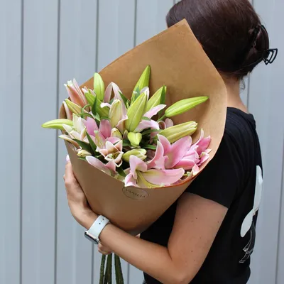 Заказать букет цветов недорого с доставкой по Саратову