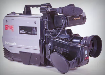 Видеокамера CANON XF 105