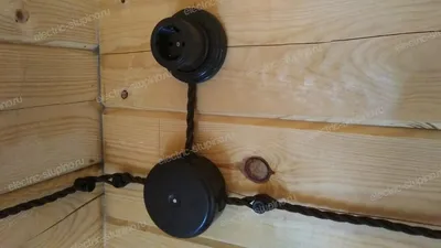 Ретро-проводка в деревянном доме из бруса