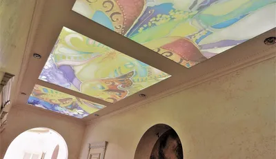 1-68 Витражный потолок с дневной подсветкой, витраж в классическом стиле