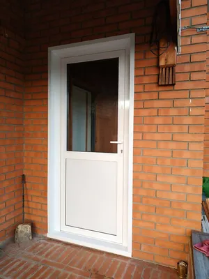Стильная входная дверь со стеклом и вертикальной ручкой PORTO D1037AB