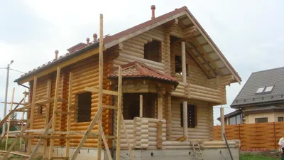 Чем покрасить деревянный дом снаружи? Какую краску выбрать? - блог Holz  House