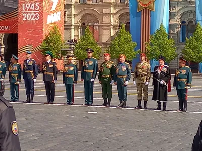 Российские военные поздравили с Днем Победы ветеранов в Харьковской области  | ИА Красная Весна