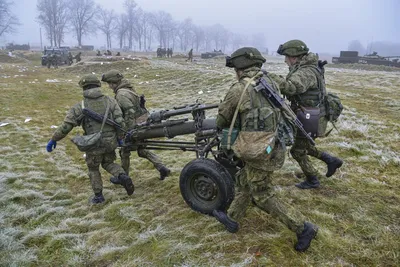 В Госдуме анонсировали военные сборы для россиян старше 30 лет, не имеющих  ВУС. Имеет ли это смысл для экономики России? | Пикабу