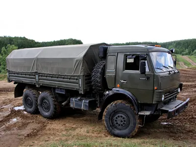 Военный КамАЗ-53501 6х6, технические характеристики ТТХ, обзор шасси и  двигателя, грузоподъемность и расход топлива и емкость баков