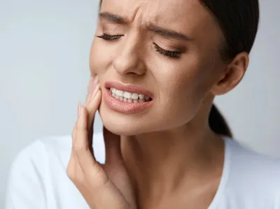 Как ухаживать за имплантами зубов | Стоматология «РИЦА»