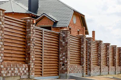 Деревянный забор Елочка на каменных столбах купить в Голицыно – INZABOR