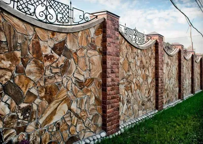 Забор из камня под ключ - установка каменных заборов в Москве - Заборкин