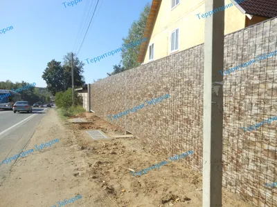 Забор из профнастила \"под дерево, камень, кирпич\" высота 1,5м с монтажом  купить в Новосибирске, цена 1700 руб. от Атлант — Проминдекс — ID251242