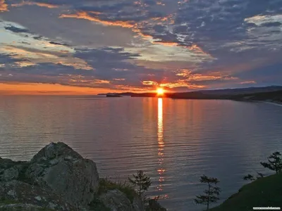 Осень, закат солнца на озере Байкал…» — создано в Шедевруме