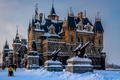 Замок Гарибальди в Тольятти морозным зимним вечером | Путешествия в отпуске  и не только | Дзен