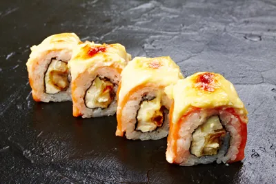 Запеченный ролл со снежным крабом - Tokyo Sushi