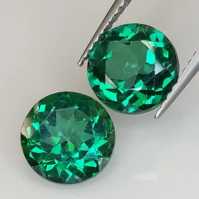 Green Topaz Round Cut 6 mm