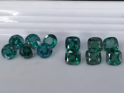 Calibrated Pairs / Wholesale lot of Deep Green Topaz calibrated at 8mm