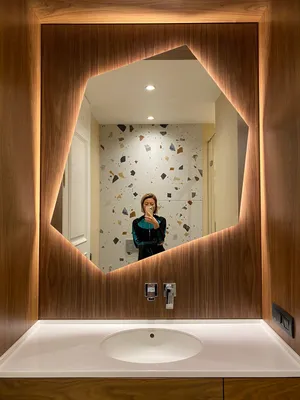 ЗеркалоПРО.рф - Купить дизайнерское зеркало необычной формы c подсветкой  Design 10 в интернет-магазине ЗеркалоПРО.рф
