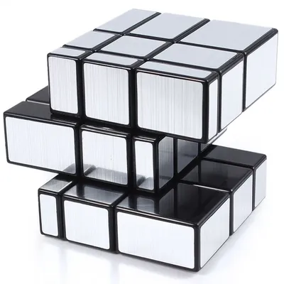 Красивый зеркальный кубик рубика …» — создано в Шедевруме