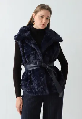 Купить Женские меховые жилеты до 70000 рублей в интернет каталоге с  доставкой | Boxberry