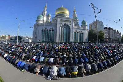 Москва без джума-намаз: ДУМ РФ отменило в столице пятничные молитвы в  мечетях