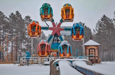 Зима в деревне в России вечером» — создано в Шедевруме