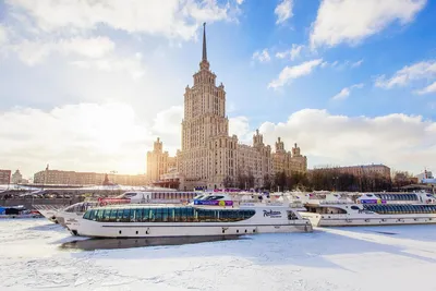 Зимняя Москва в новы год» — создано в Шедевруме