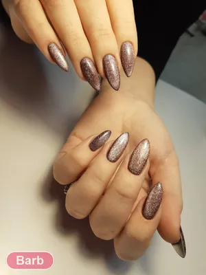 10 Gold Nail Designs and Ideas to Try Now