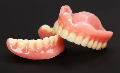 Зубные протезы - виды протезов для зубов, преимущества съемных зубных  протезов, недостатки протезов - YouTube